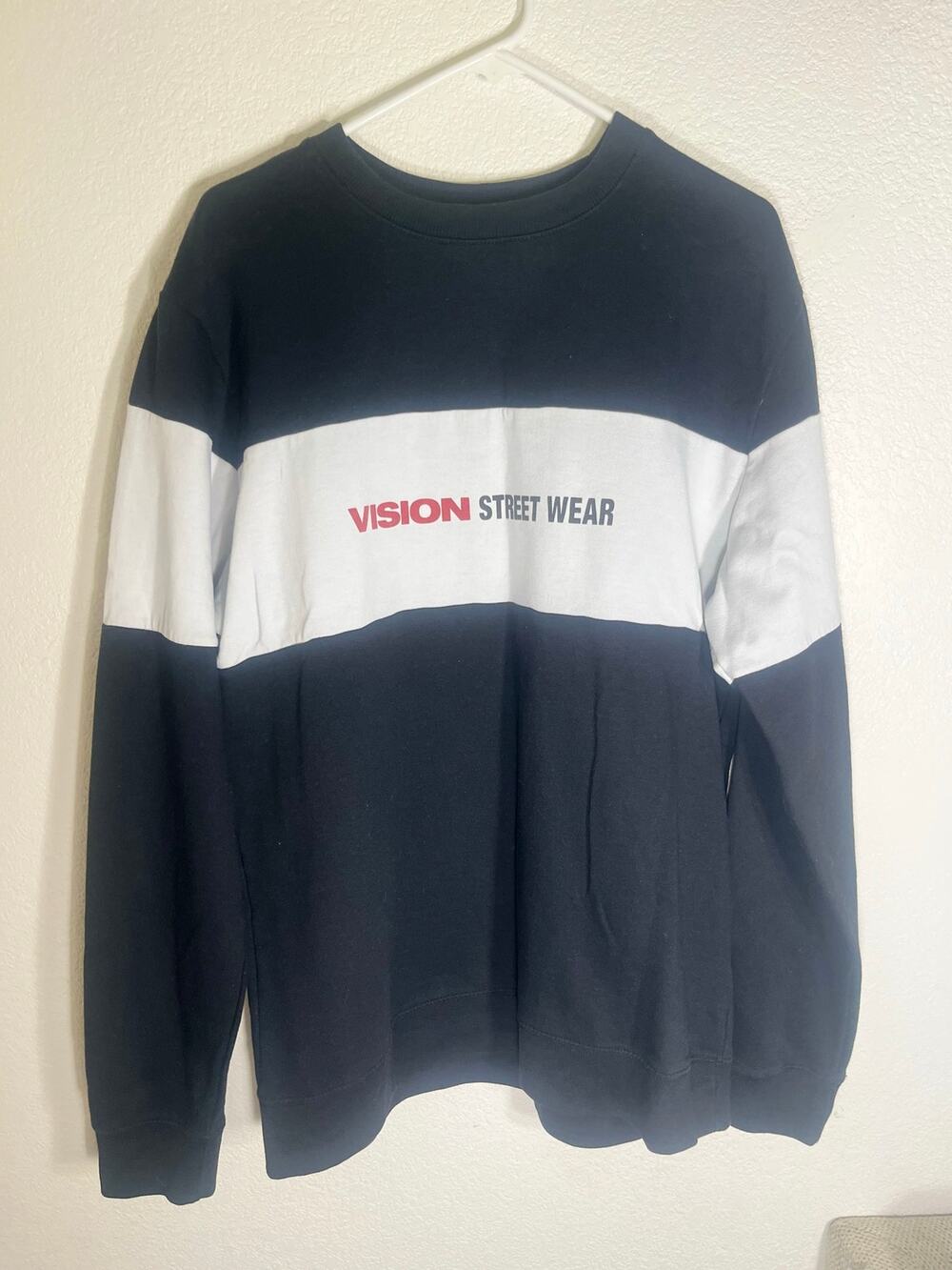 Vision Street Wear XL men's black sweatshirt w/design-used excellent